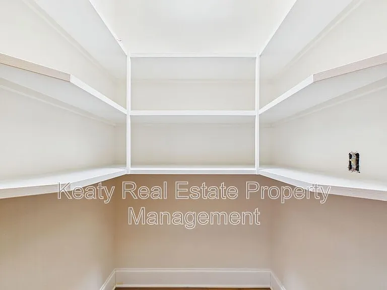 104 Studio Ct — Photo 32