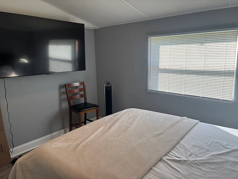 130 Autumn Ct — Photo 10