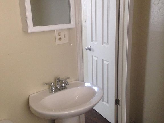 2nd image of 548 E Sherman St APT 5