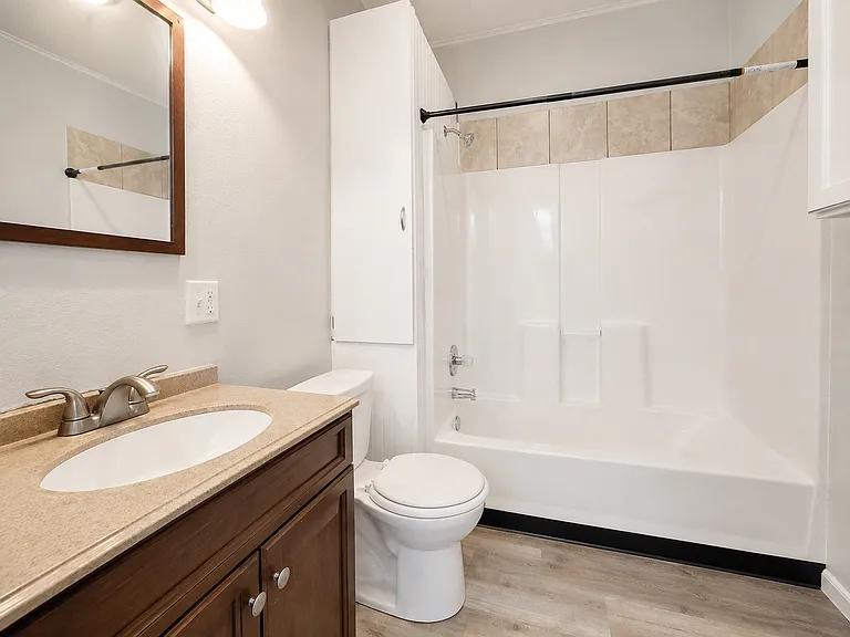 401 Main St — Photo 10