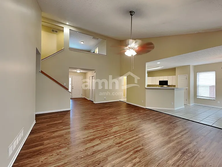 1095 Mastell Dr — Photo 5