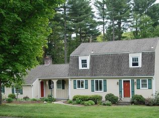 10 Maplewood Dr, Wilbraham, MA 01095
