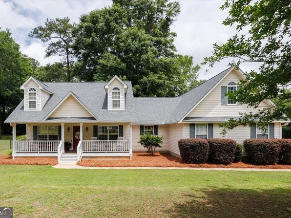 557 Aarons Cir, Gray, GA 31032