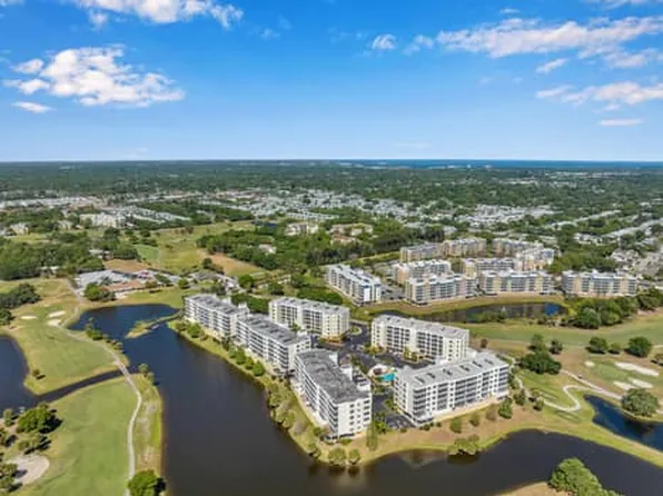 1200 Country Club Dr APT 1502, Largo, FL 33771