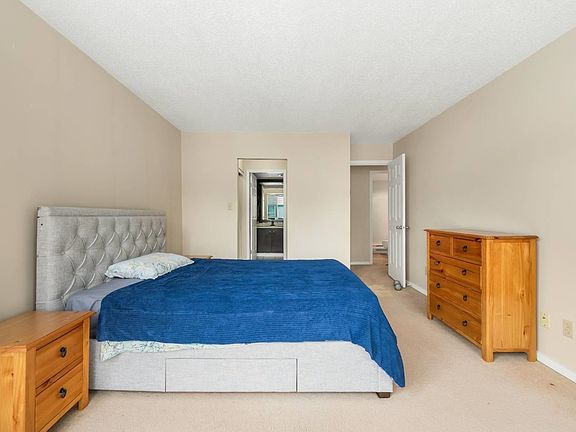 5th image of 14881 103a Ave #201