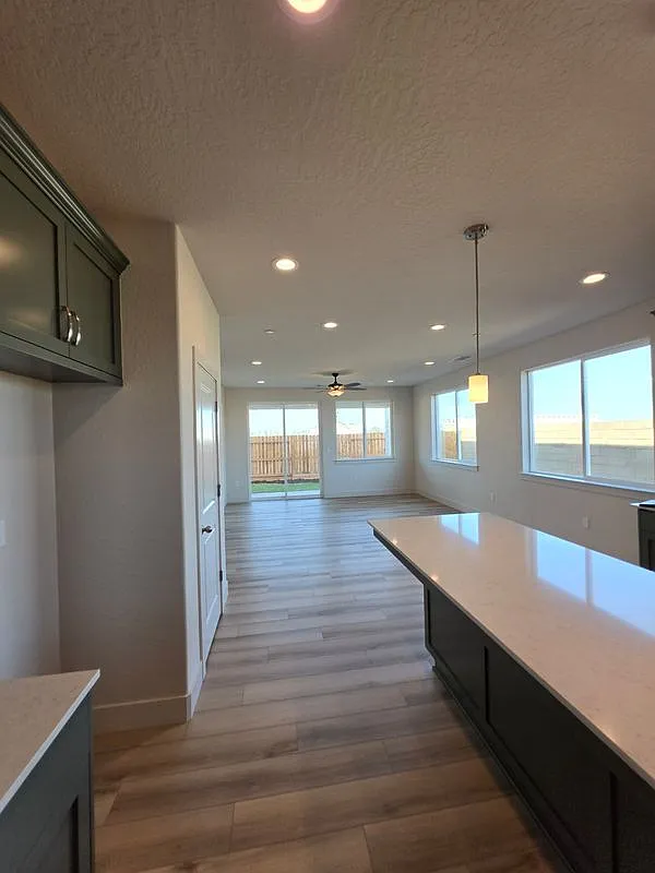 4 bed, 2.5 bath, 2238 sqft, $3,400 — Photo 3