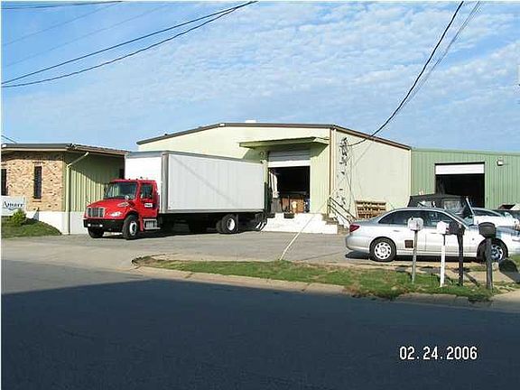 5th image of 110 Lurton St