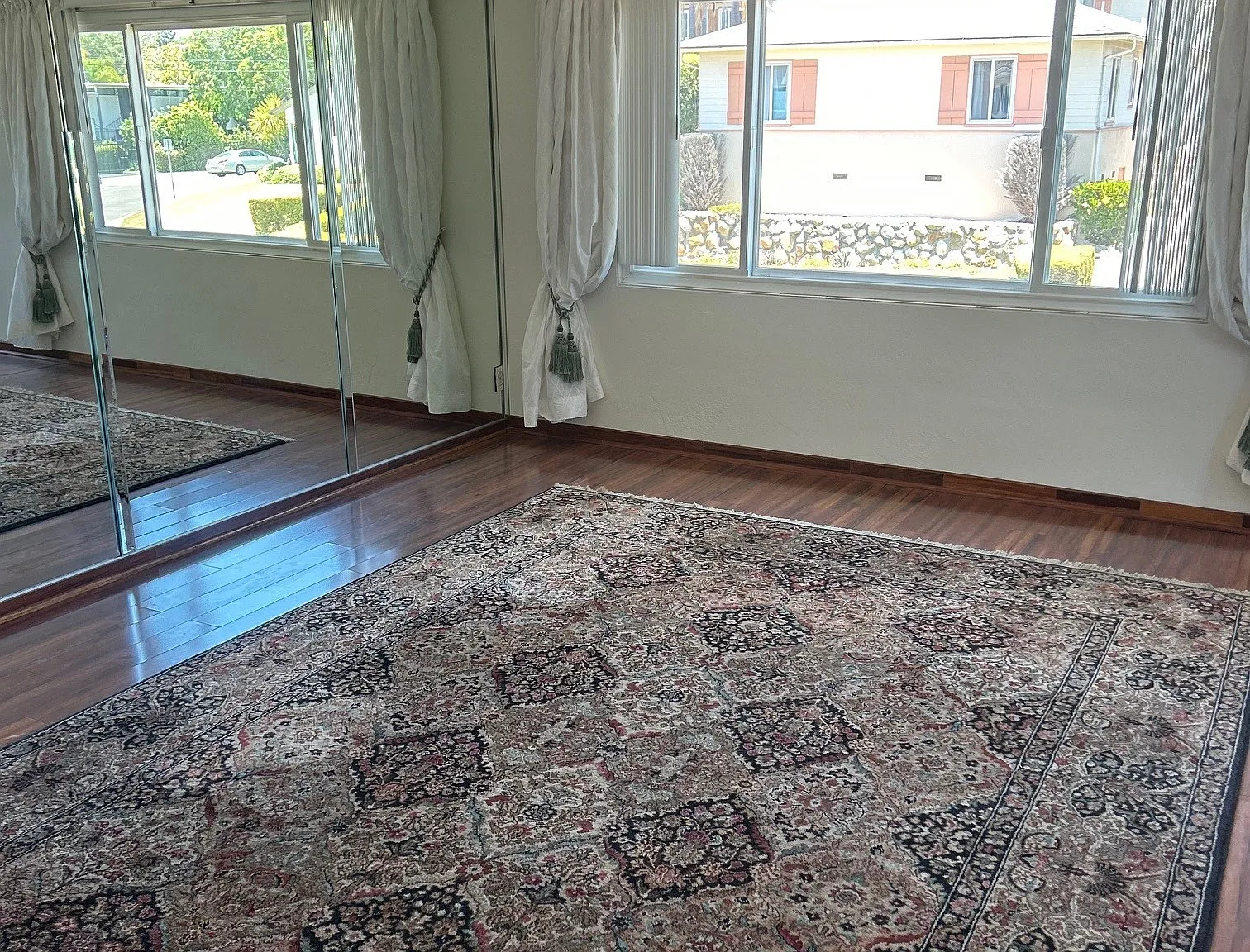 2 bed, 765 sqft, $3,500 — Photo 4
