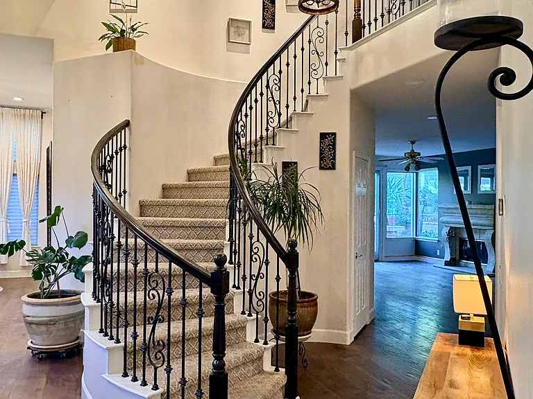 26028 Carroll Ln — Photo 3