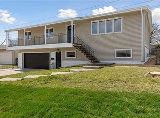 172 Harbet Ave NW, Cedar Rapids, IA 52405