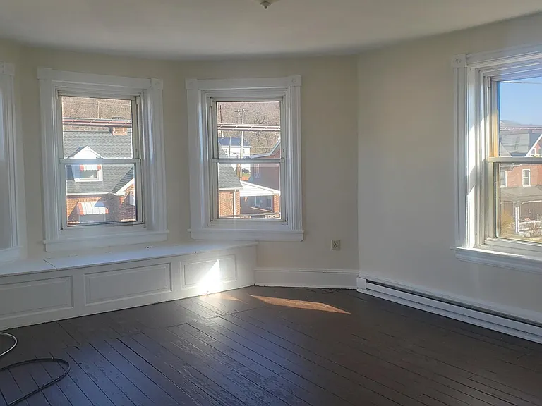 101 Hope Ave — Photo 9