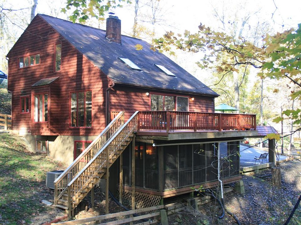 1st image of 6066 Oakwood Dr