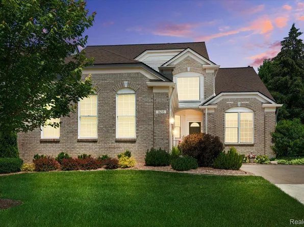 1635 Boulder Ct, Rochester, MI 48306