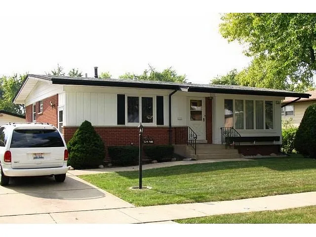 524 N Park Dr photo 1