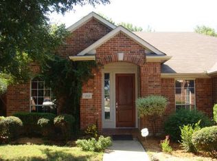 1910 Vestavia Ct, Arlington, TX 76018