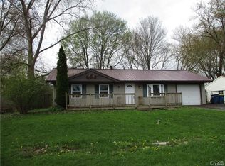 211 Daywood Dr, Baldwinsville, NY 13027
