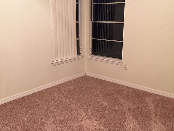 4th image of 6910 Silvermill Dr