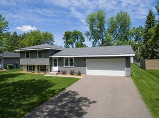 445 111th Ln NW, Coon Rapids, MN 55448