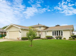 15317 Sunset Ridge Dr, Orland Park, IL