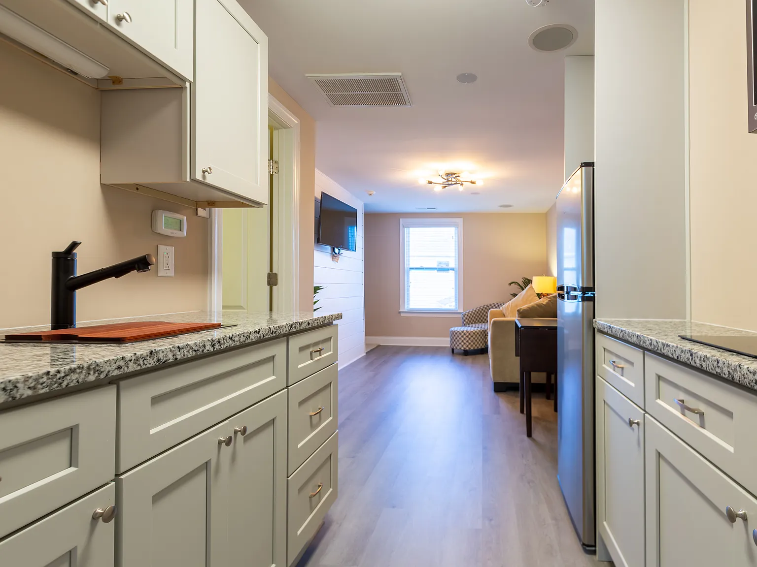 805 Poplar St — Photo 4