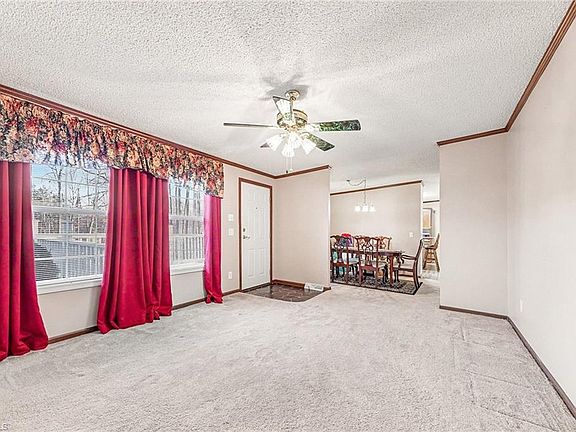2nd image of 1115 Cross Creek Dr