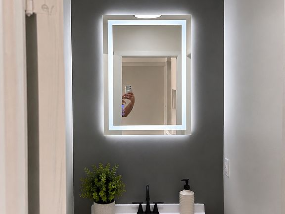 5th image of 8868 Wyoming St #203