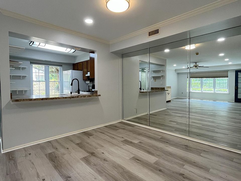 Dining area with breakfast nook