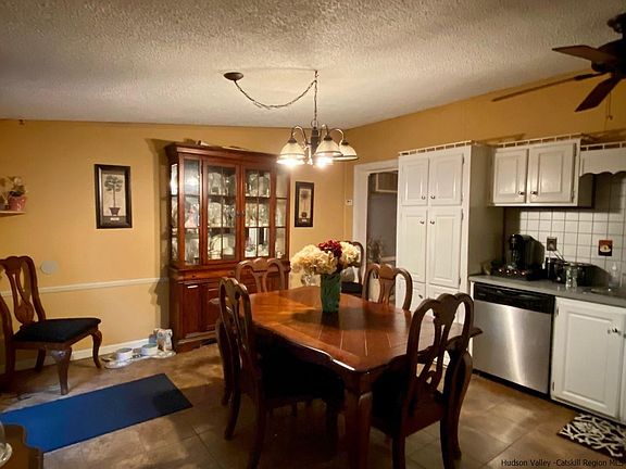 3rd image of 4 Merritt Ave #0