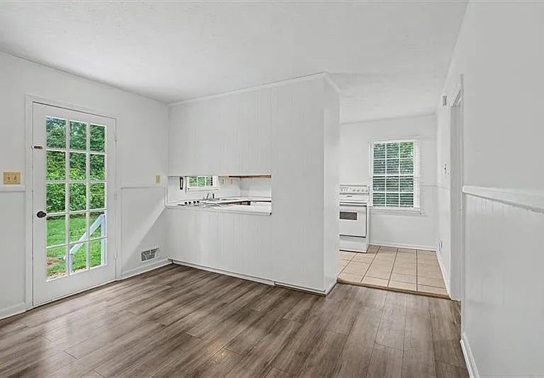 2985 Fredrick Dr — Photo 29