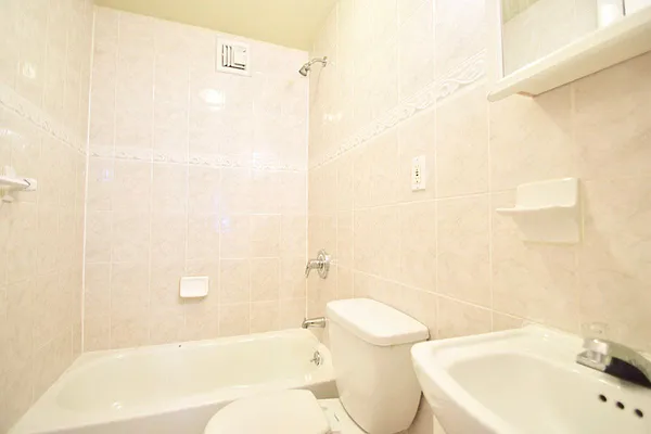 Rented by Bold New York | media 4