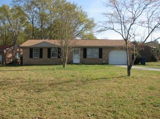 208 Cinnamon Ln, Lexington, SC 29073