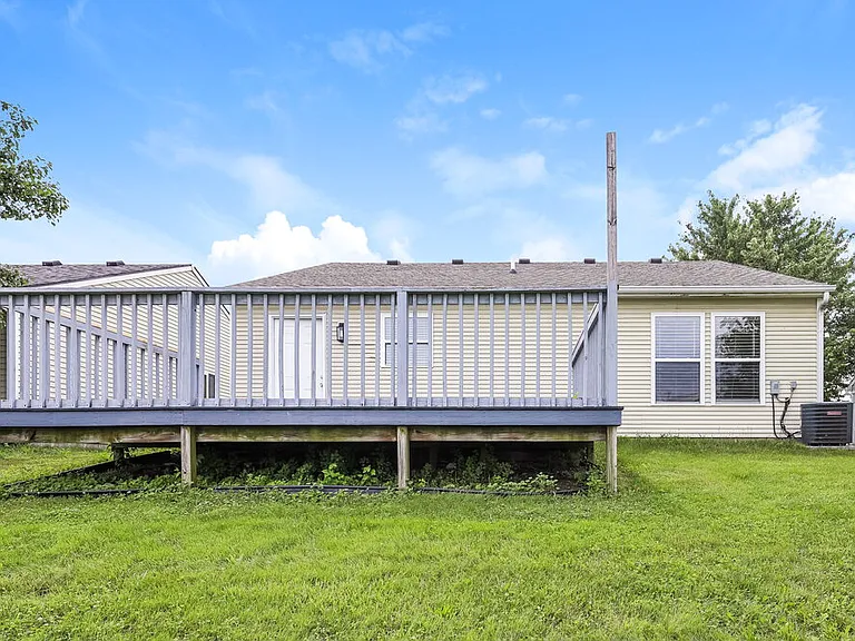 6715 Everbloom Ln — Photo 16