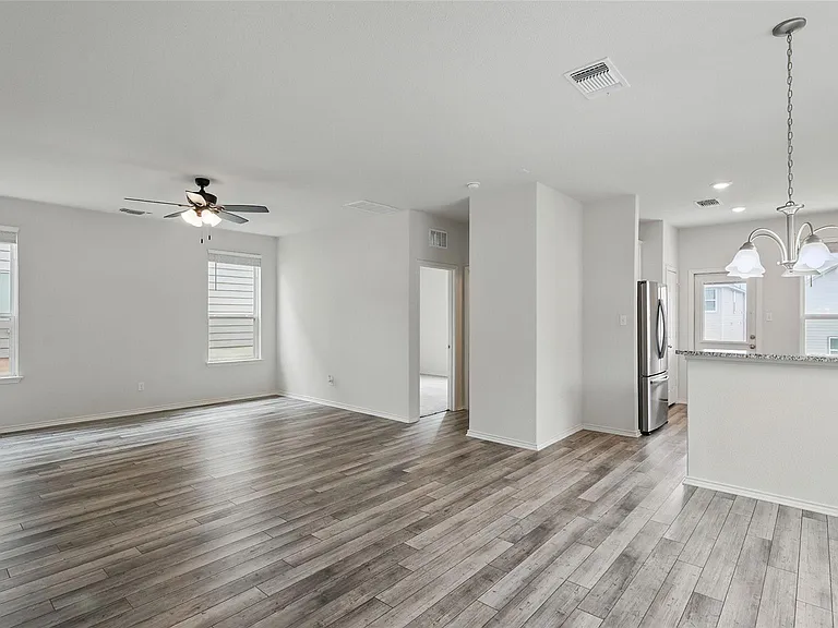 139 Madrono Dr — Photo 4