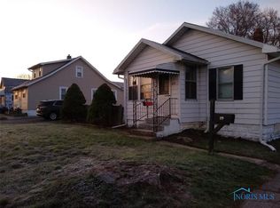 419 Venice Dr, Northwood, OH 43619
