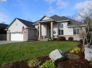 1062 NW Basco Ave, Roseburg, OR 97471
