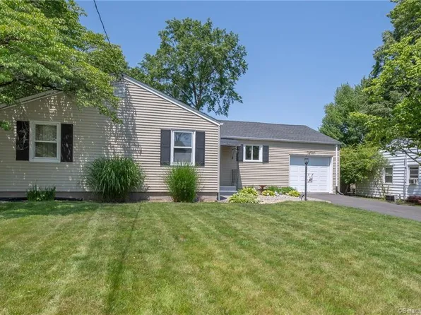 18 Sky View Drive, West Hartford, CT 06117