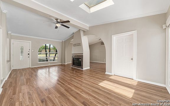 5th image of 615 Marquis Ln