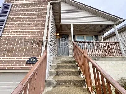 3 bed, 3.0 bath, 2706 sqft, $1,995 — Photo 2