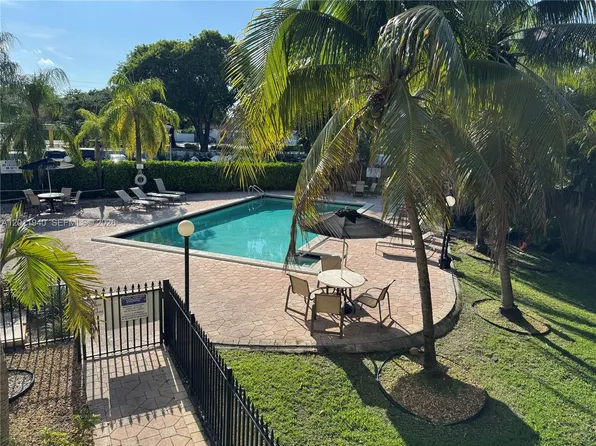 2160 SW 16th Ave, Miami, FL