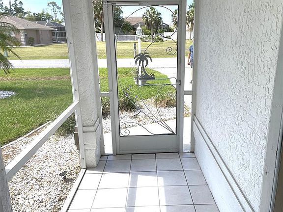3rd image of 23372 Mullins Ave