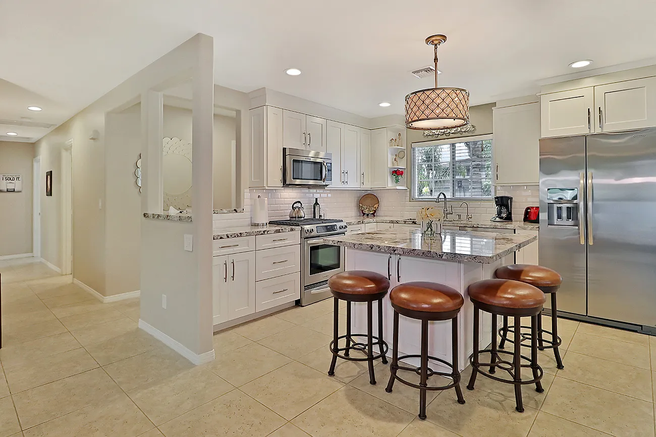 3 bed, 1385 sqft, $9,500 — Photo 4