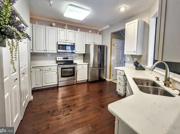5 Brook Farm Ct #J-5j, Perry Hall, MD 21128