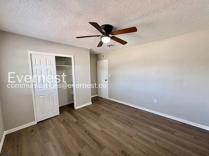 2112 Wolf Rd — Photo 14