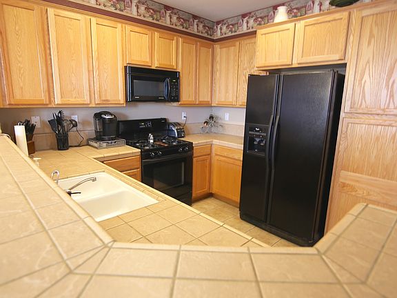 3rd image of 503 Esplanade Cir