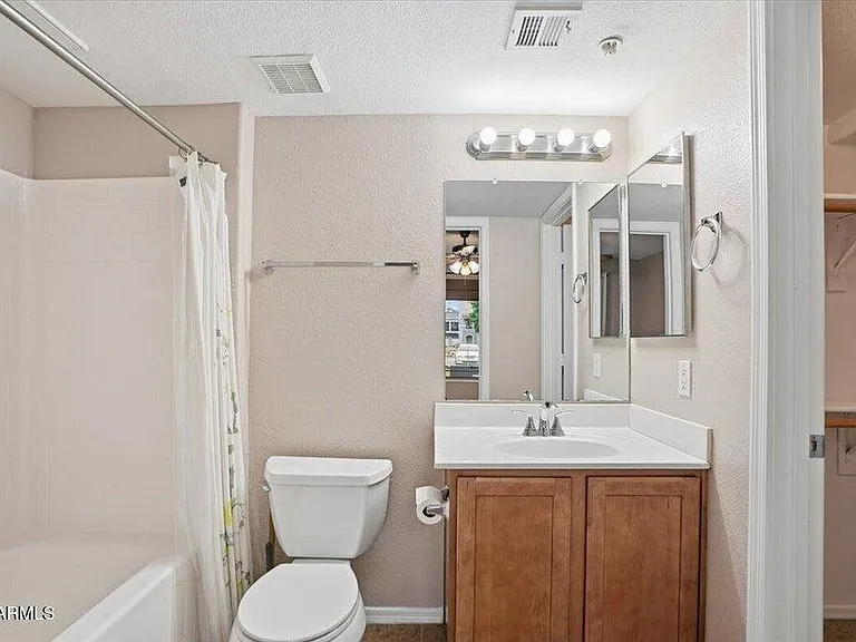 Unit Photo