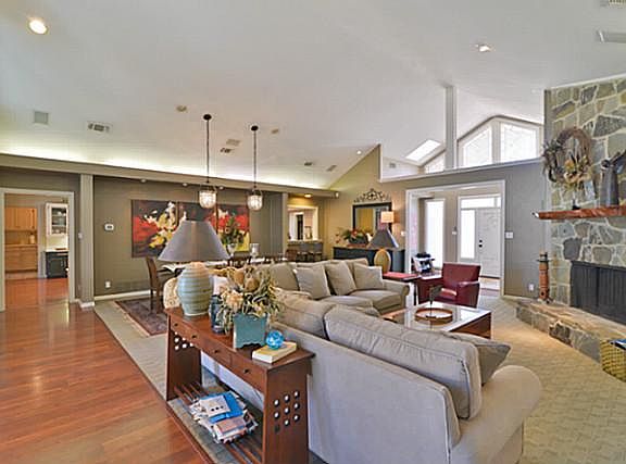 3rd image of 2819 Donnybrook Dr