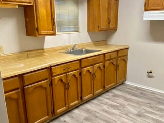 5th image of 1459 W Gerald Ave