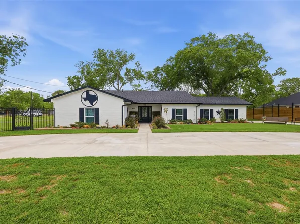 5111 Brookside Rd, Brookside Village, TX 77581