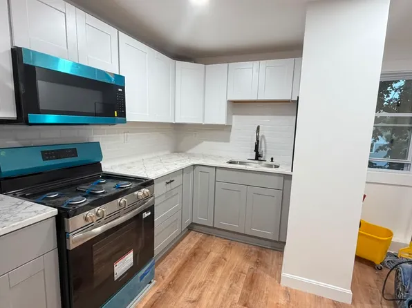 23-25 Bowdoin St #3, Lawrence, MA 01843