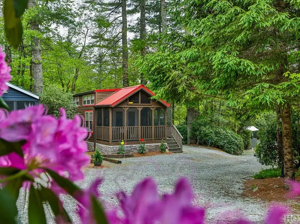 17 Chestnut Run, Highlands, NC 28741